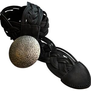 Liz Claiborne Black Leather Braided Belt Silver Tone Metal Hammered Round Buckle